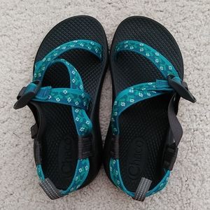 Chaco kid's sandals girl size 1